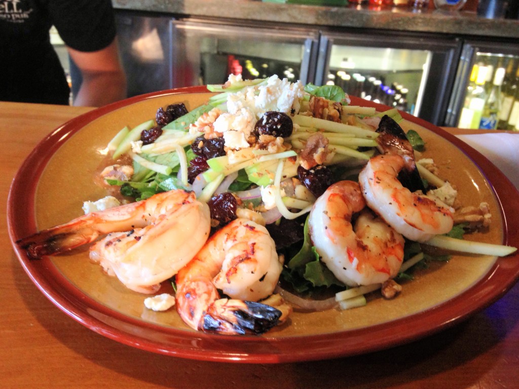 Michigan_Salad_with_grilled_shrimp_(9555714450)